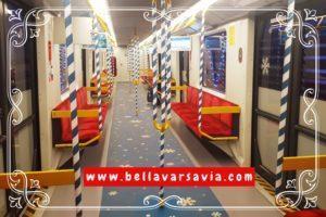 la Metro di Varsavia a Natale